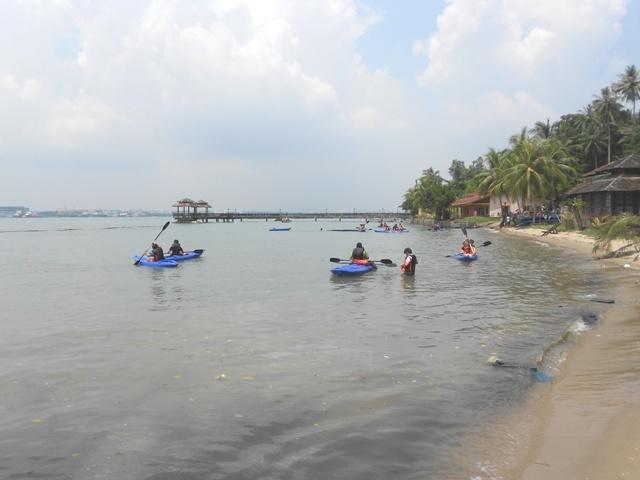 Celestial Ubin Beach Tempat peranginan